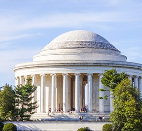 Wide angle shot of the Thomas Jefferson Memorial.