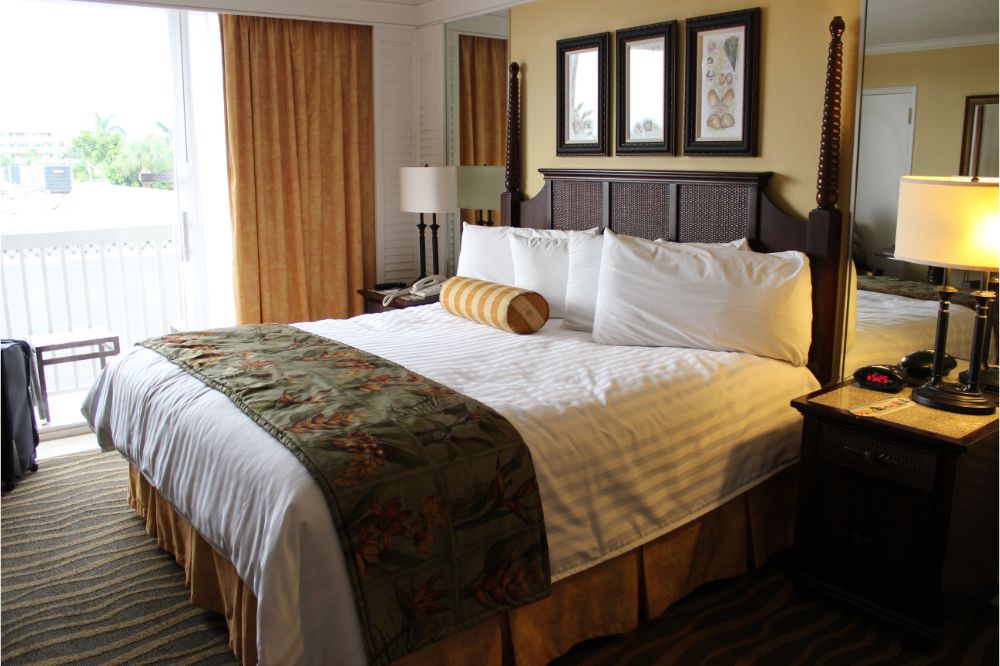 Can You Vape in a Hotel Room?