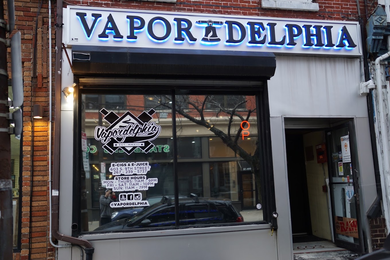 Vapordelphia Vapor and E-cigs